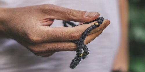Quelles pierres choisir pour un bracelet de protection ?