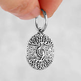 Boucle d'oreille Yggdrasil couleur argent en acier inoxydable